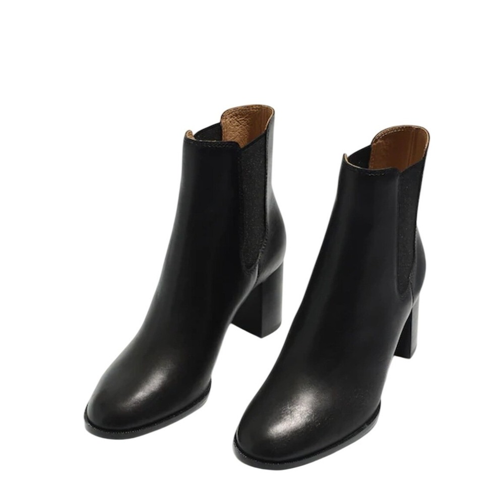 M.GEMI Leather Heeled Chelsea Boot in Black Size EU38 US 7.5